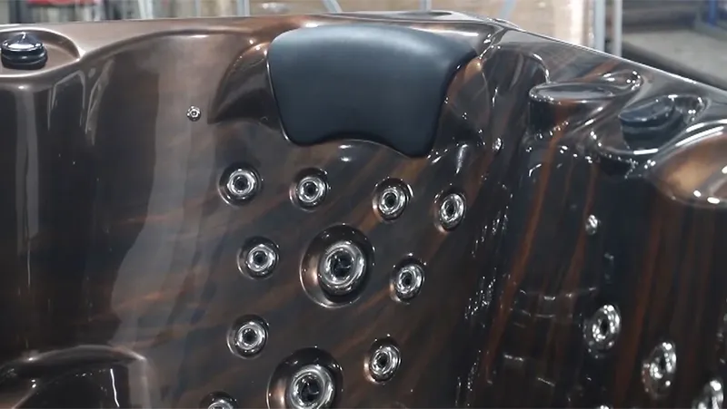4 Person Hot Tub, 820 Series