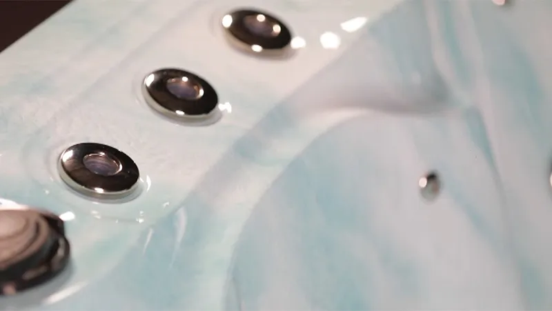 6 Person Hot Tub, 835 Series